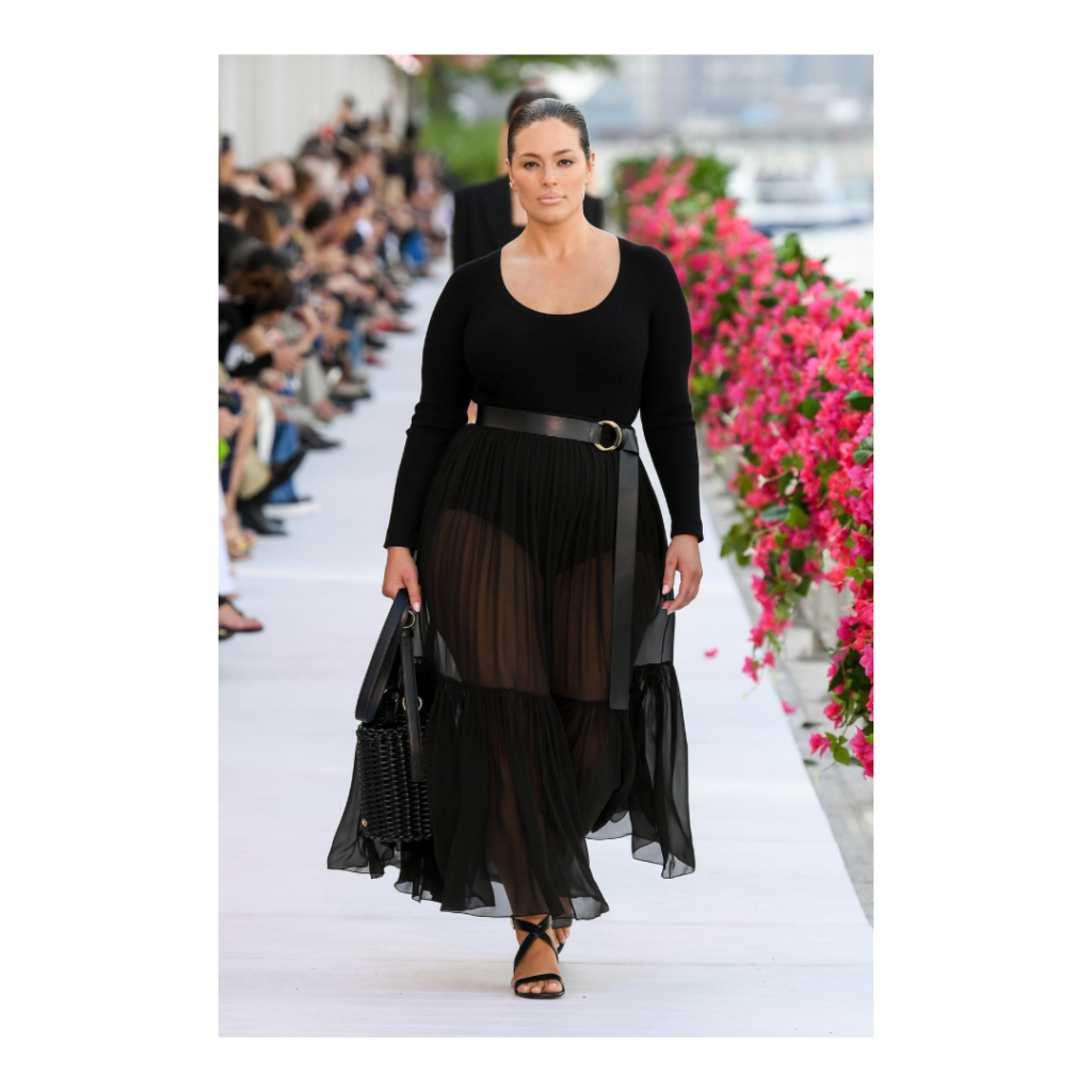 Chic List: Completa un atuendo chic con una correa de hebilla circular